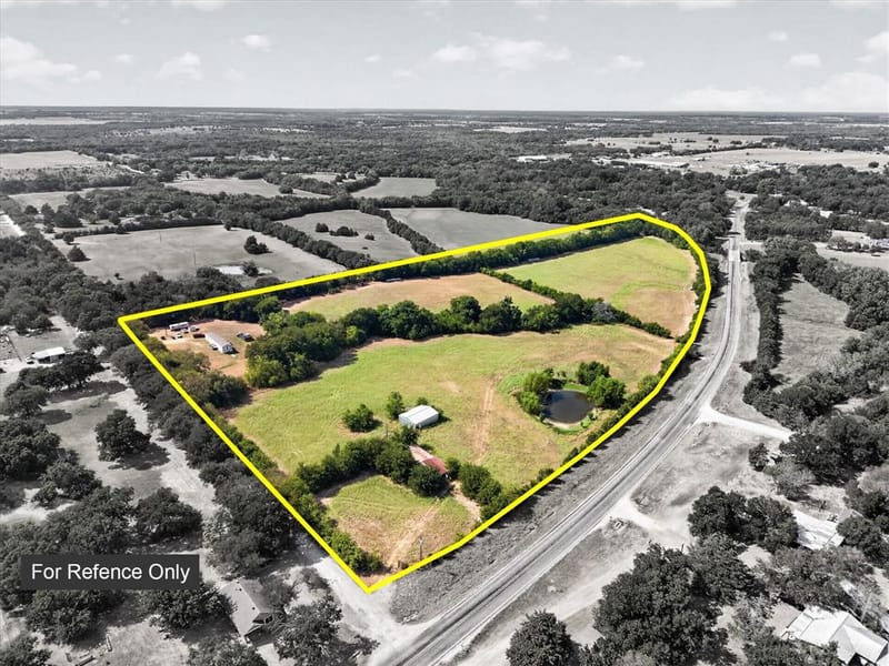 913 County Road 4232, Bonham TX 75418 - Photo 2
