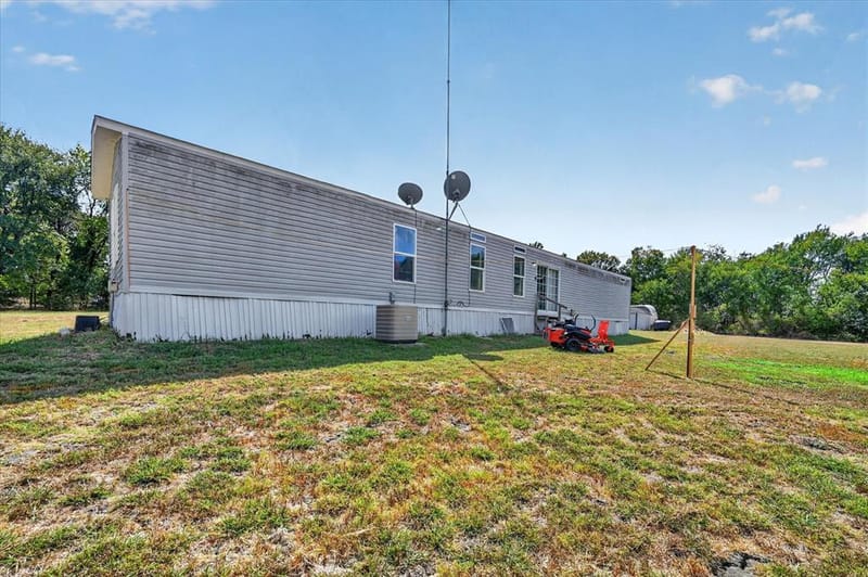 913 County Road 4232, Bonham TX 75418 - Photo 26