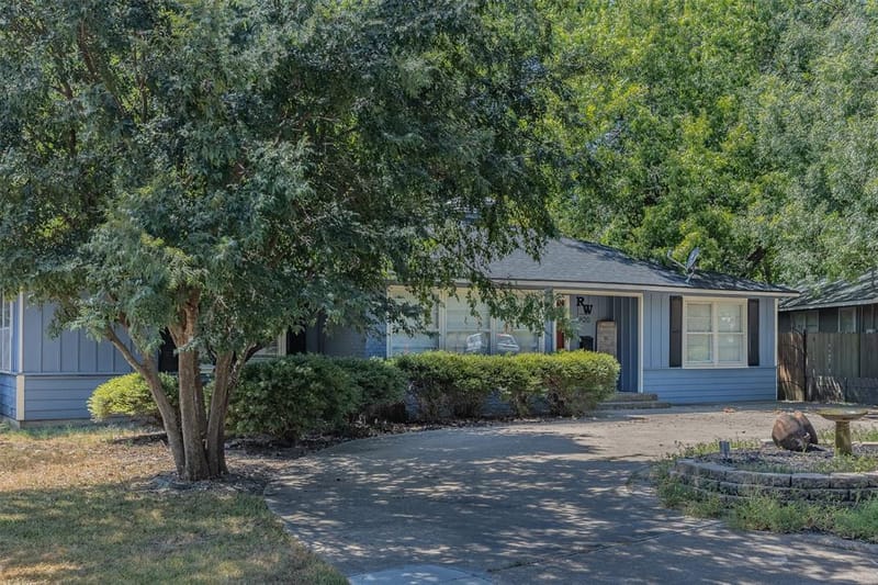620 Denton Drive, Sherman TX 75092 - Photo 4