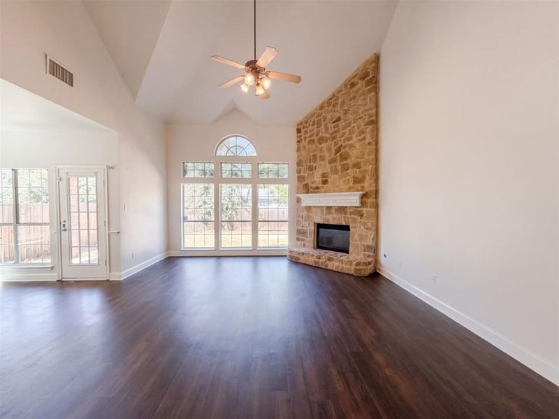 1803 High Meadow Street, Glenn Heights TX 75154 - Photo 9