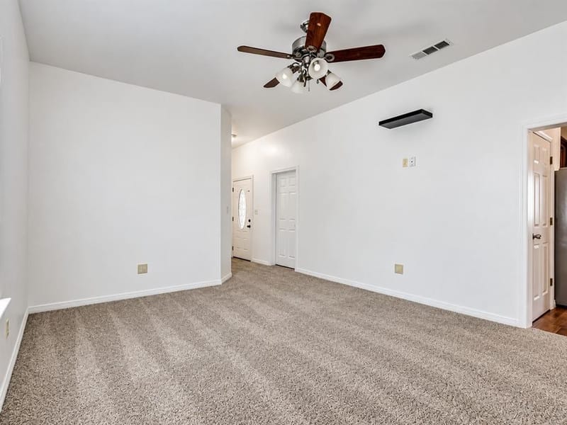 618 E Woodard Street, Denison TX 75021 - Photo 6