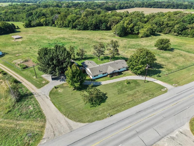 11731 NW State Highway 11, Whitewright TX 75491 - Photo 38
