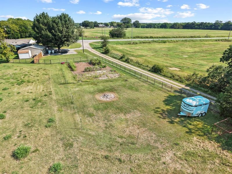 11731 NW State Highway 11, Whitewright TX 75491 - Photo 33