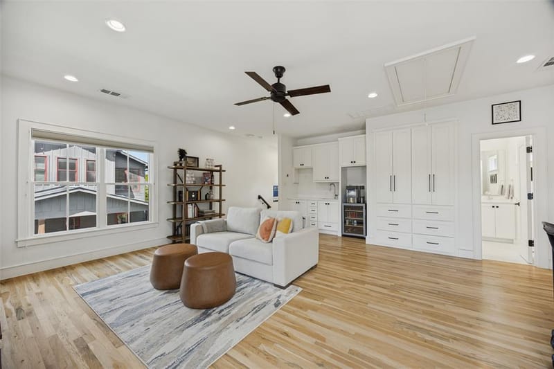 8600 Forest Hills Boulevard, Dallas TX 75218 - Photo 13