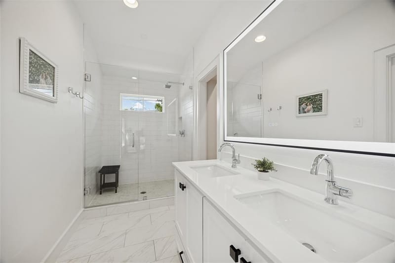 8600 Forest Hills Boulevard, Dallas TX 75218 - Photo 17