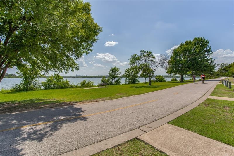 8600 Forest Hills Boulevard, Dallas TX 75218 - Photo 26