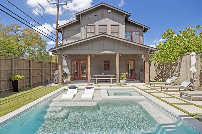 8600 Forest Hills Boulevard, Dallas TX 75218 - Photo 3