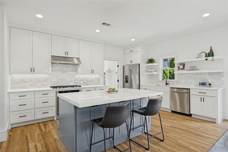 8600 Forest Hills Boulevard, Dallas TX 75218 - Photo 8