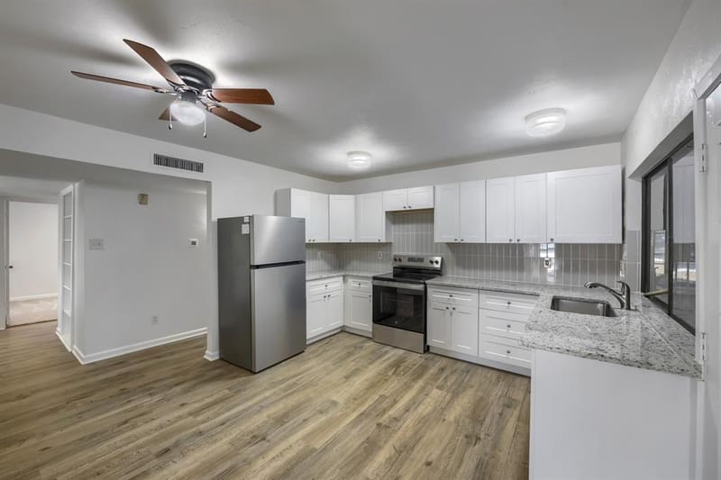 7209 Flameleaf Place, Dallas TX 75249 - Photo 5