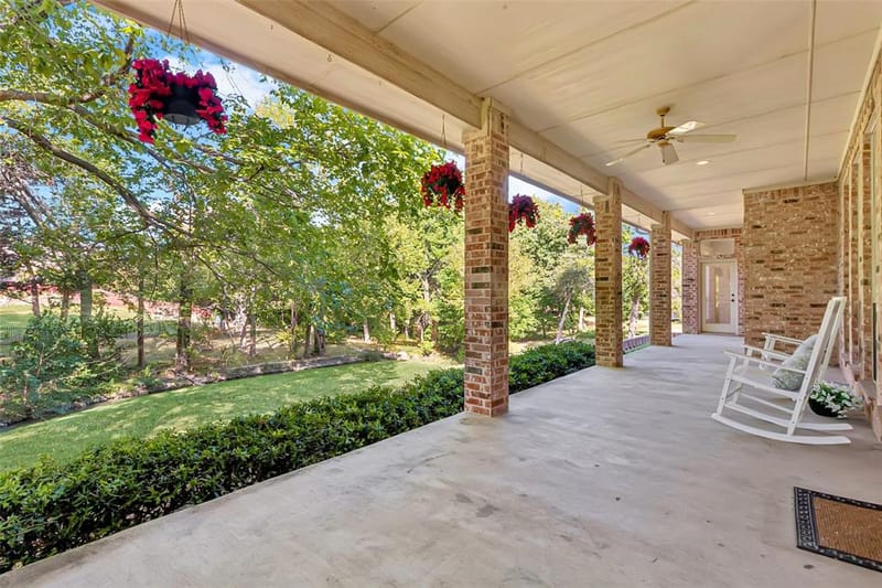 902 Glen Meadow Court, Garland TX 75044 - Photo 3