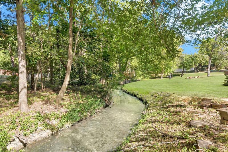 902 Glen Meadow Court, Garland TX 75044