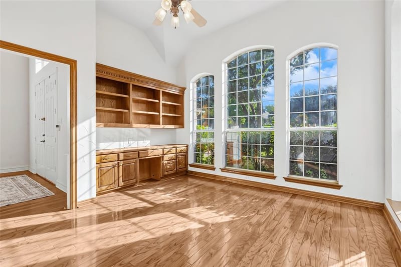 902 Glen Meadow Court, Garland TX 75044 - Photo 8
