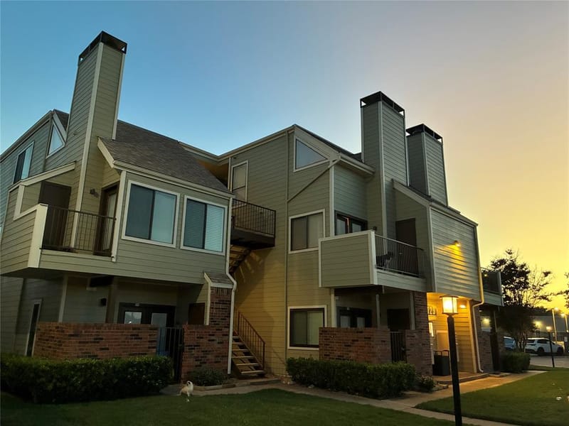 3129 Sondra Drive # 205, Fort Worth TX 76107