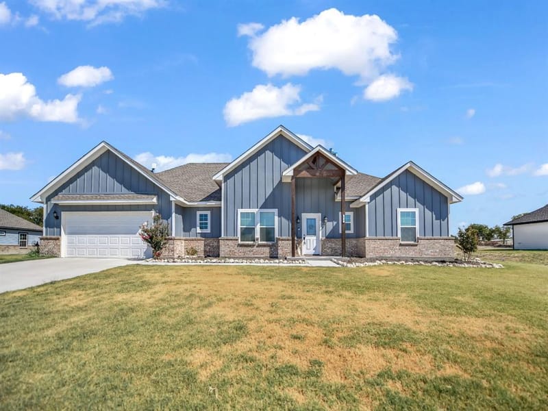 1017 Don Eve Court, Azle TX 76020 - Photo 2