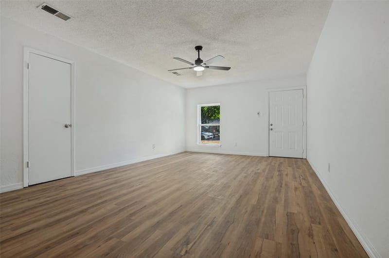 1617 Avenue A, Grand Prairie TX 75051 - Photo 7