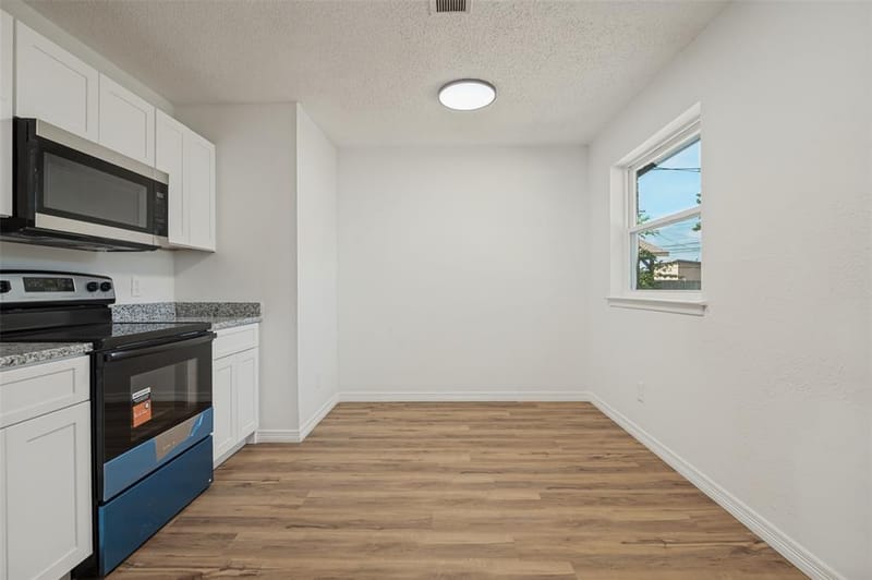 1617 Avenue A, Grand Prairie TX 75051 - Photo 10