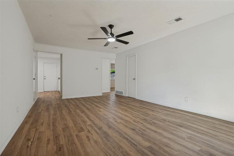 1617 Avenue A, Grand Prairie TX 75051 - Photo 14