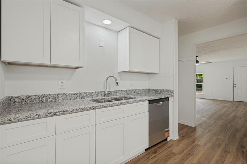 1617 Avenue A, Grand Prairie TX 75051 - Photo 11