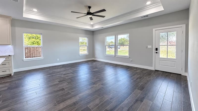 302 W Pine Street, Whitewright TX 75491 - Photo 11