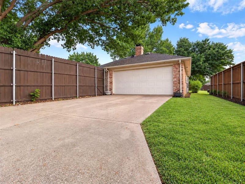805 Green Brook Drive, Allen TX 75002 - Photo 29