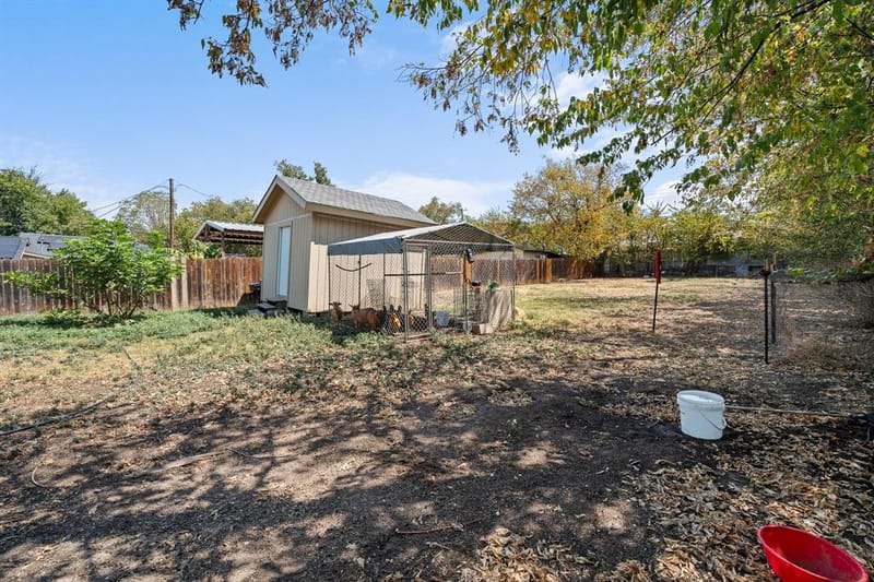1201 S Sargent Street, Fort Worth TX 76105 - Photo 11