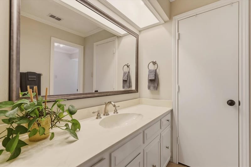 15922 Windy Meadow Drive, Dallas TX 75248 - Photo 22