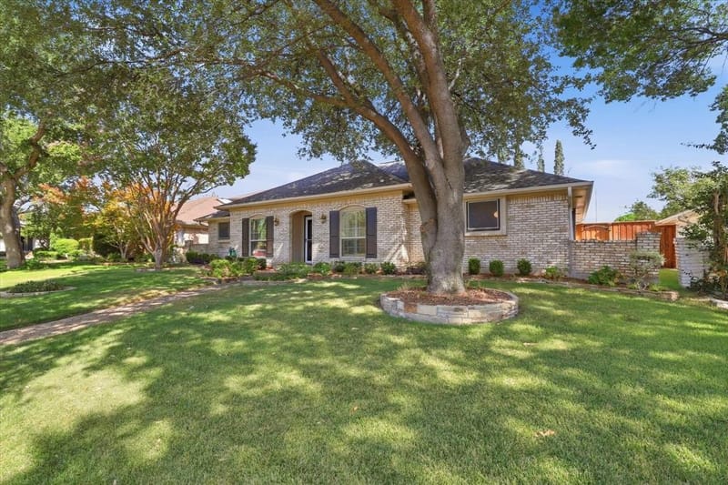15922 Windy Meadow Drive, Dallas TX 75248 - Photo 4