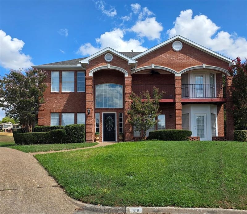 316 Harbor Landing Drive, Rockwall TX 75032