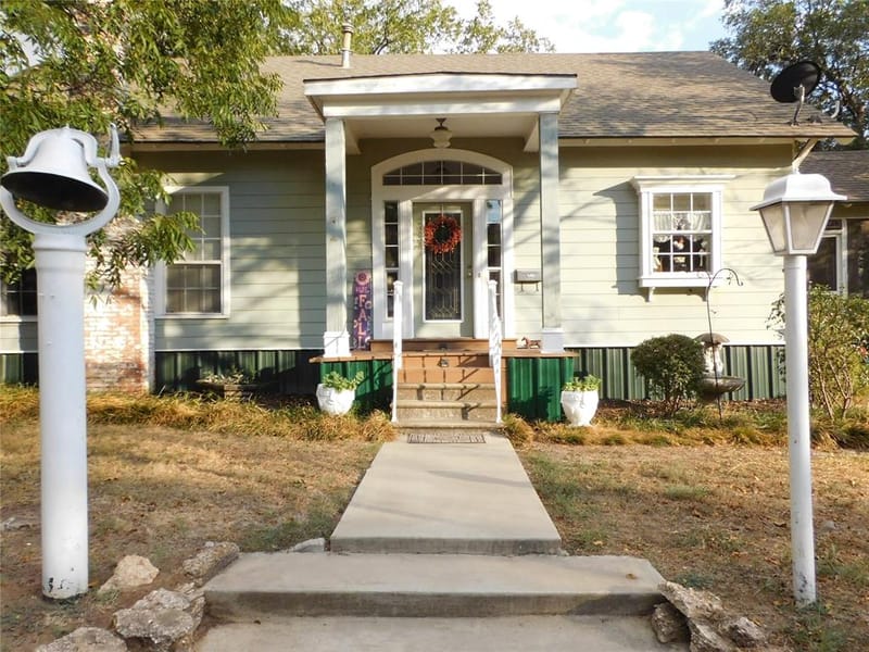 707 N Magnolia Avenue, Hubbard TX 76648 - Photo 3