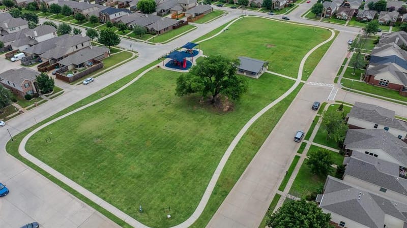 8825 Deadwood Lane, Aubrey TX 76227 - Photo 31