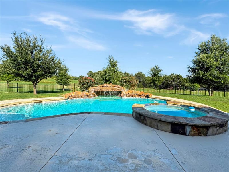 6509 Ladybank Court W, Cleburne TX 76033 - Photo 24