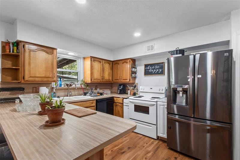 14429 Dennis Lane, Farmers Branch TX 75234 - Photo 9