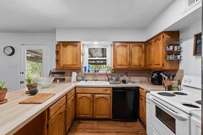 14429 Dennis Lane, Farmers Branch TX 75234 - Photo 10