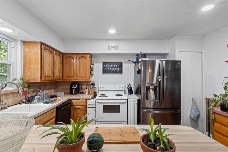 14429 Dennis Lane, Farmers Branch TX 75234 - Photo 8
