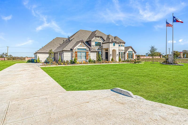 132 Liv Meadow Way, Waxahachie TX 75165 - Photo 2