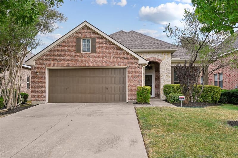 6918 Belteau Lane, Dallas TX 75227