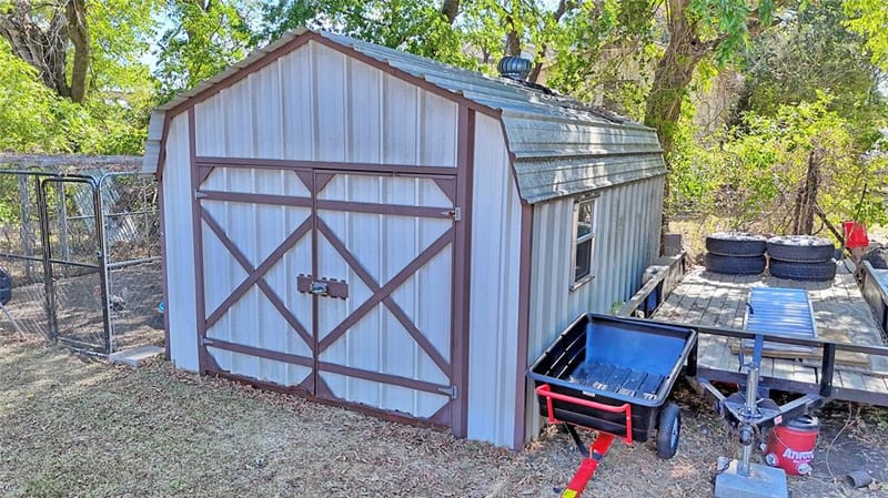105 E Pecan Street, Saint Jo TX 76265 - Photo 22