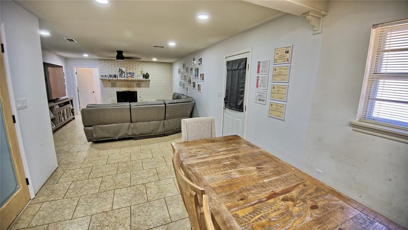 105 E Pecan Street, Saint Jo TX 76265 - Photo 8