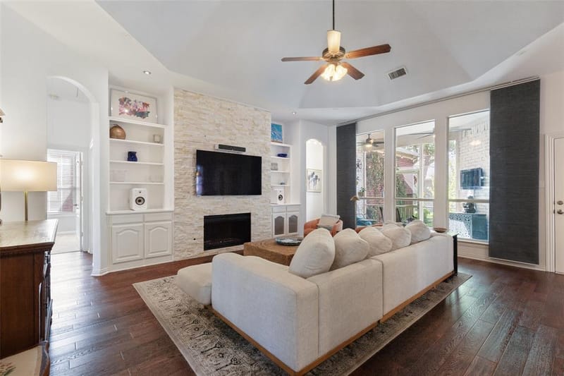 1808 Auburn Drive, Carrollton TX 75007 - Photo 3