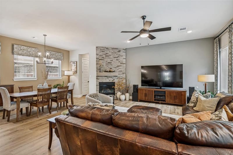 4810 Emerald Grove, Arlington TX 76005 - Photo 11