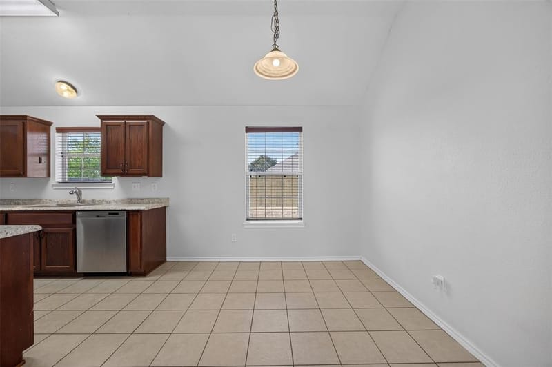 611 Oliver Lane, Waxahachie TX 75165 - Photo 6
