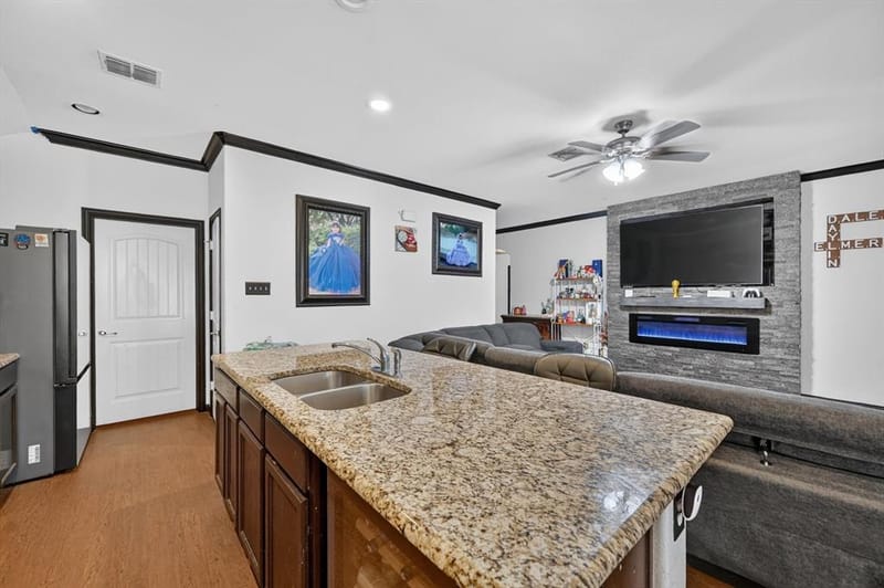 2365 Old Leonard Street, Fort Worth TX 76119 - Photo 16