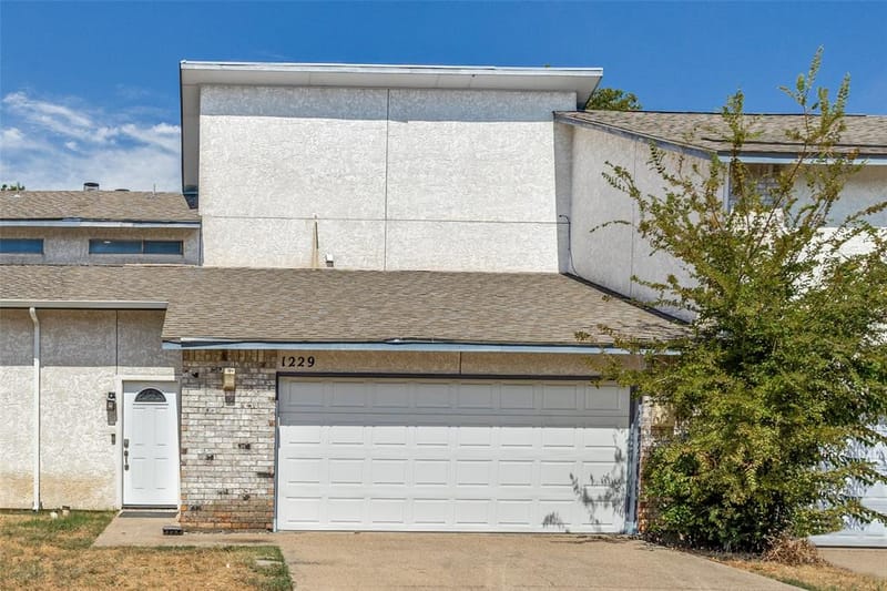 1229 Forest Cove Lane, Garland TX 75040 - Photo 2