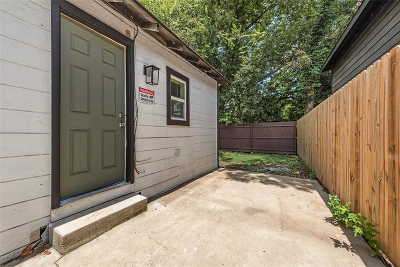 2706 Hector Street, Dallas TX 75210 - Photo 15