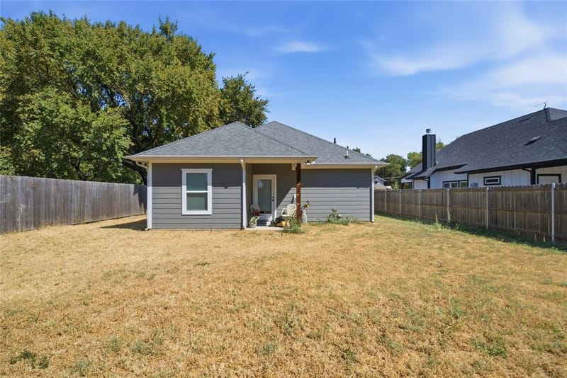 205 Owens Street, Bridgeport TX 76426 - Photo 8