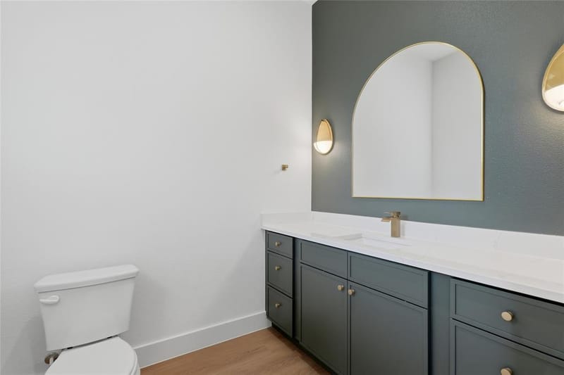 5806 Carlton Garrett Street, Dallas TX 75215 - Photo 23