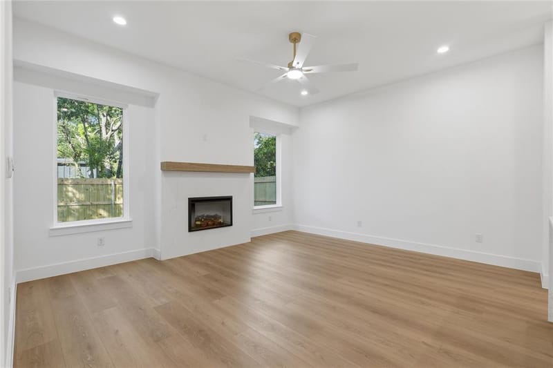 5806 Carlton Garrett Street, Dallas TX 75215 - Photo 5