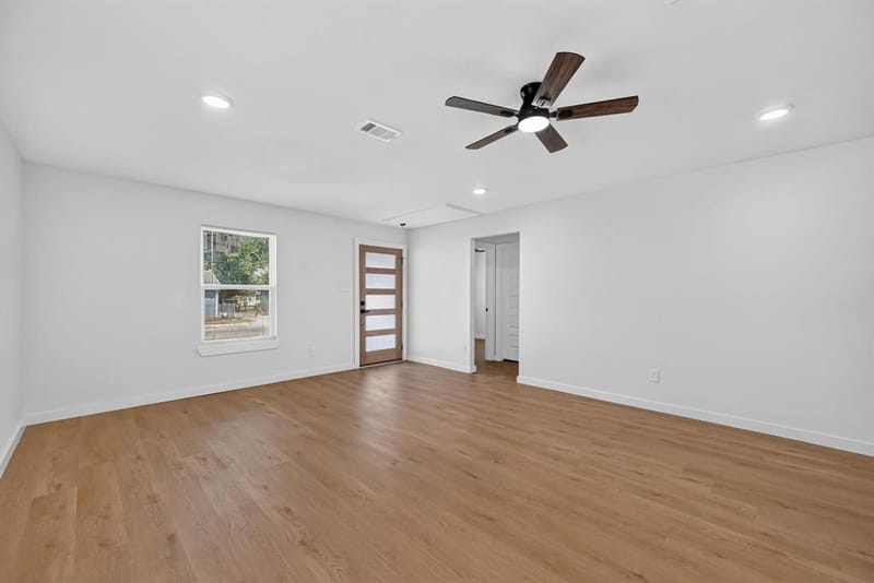 3504 Strong Avenue, Fort Worth TX 76105 - Photo 6