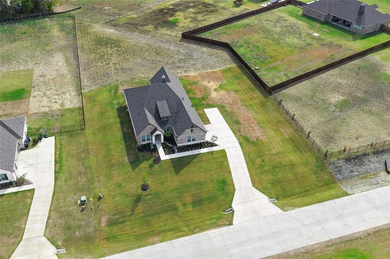 401 Indian Creek Road, Van Alstyne TX 75495 - Photo 3