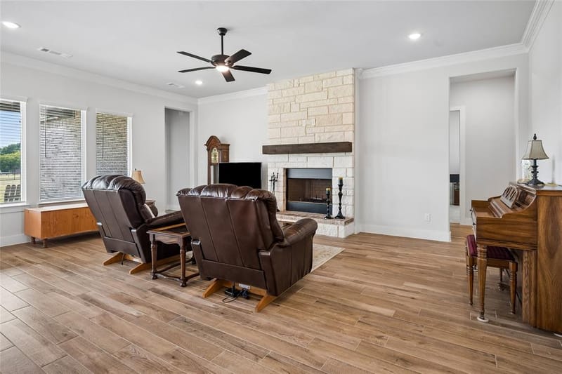 401 Indian Creek Road, Van Alstyne TX 75495 - Photo 9